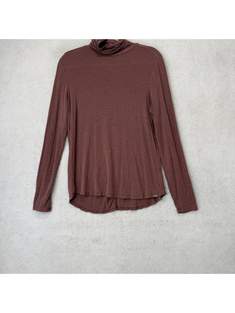 PrAna Shirt Womens Medium Brown Turtleneck Long Sleeve Jersey Top Lightweight